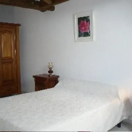 Manoir De Charme Avec Jardin, Salle De Jeux Et Proche Du Mans Holiday home *