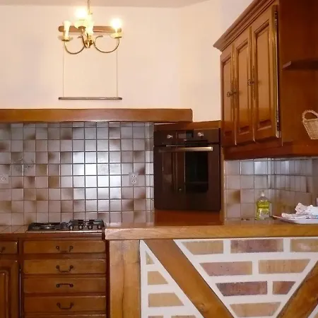 Manoir De Charme Avec Jardin, Salle De Jeux Et Proche Du Mans Holiday home *