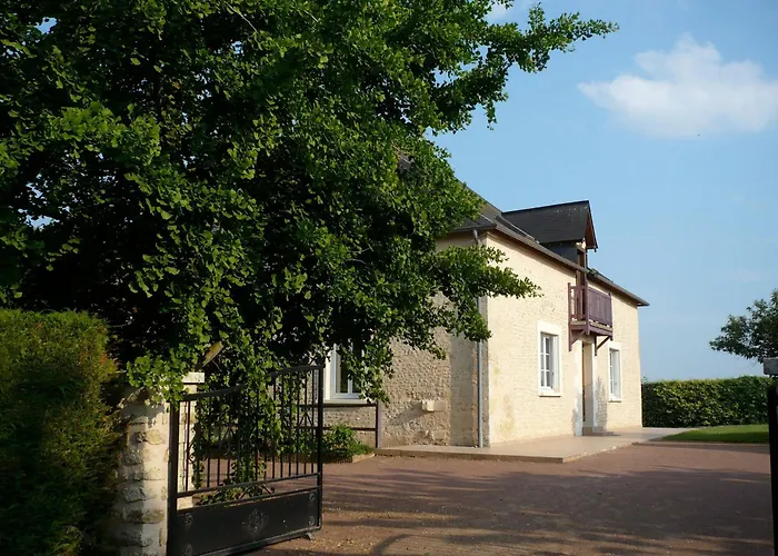 Manoir De Charme Avec Jardin, Salle De Jeux Et Proche Du Mans בית נופש *