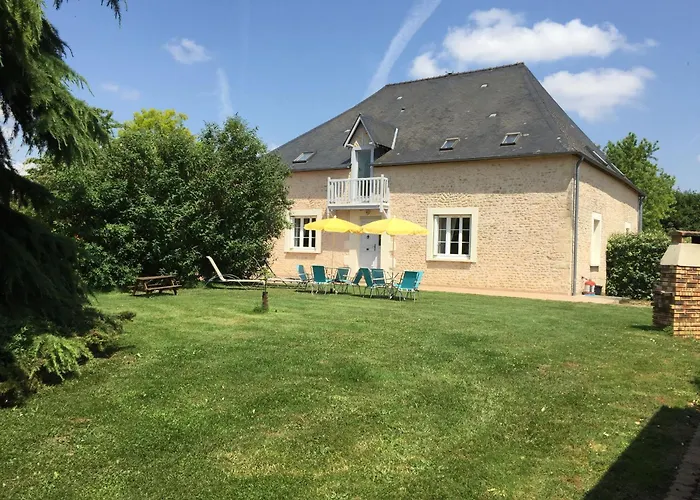 Manoir De Charme Avec Jardin, Salle De Jeux Et Proche Du Mans * Epineu-le-Chevreuil